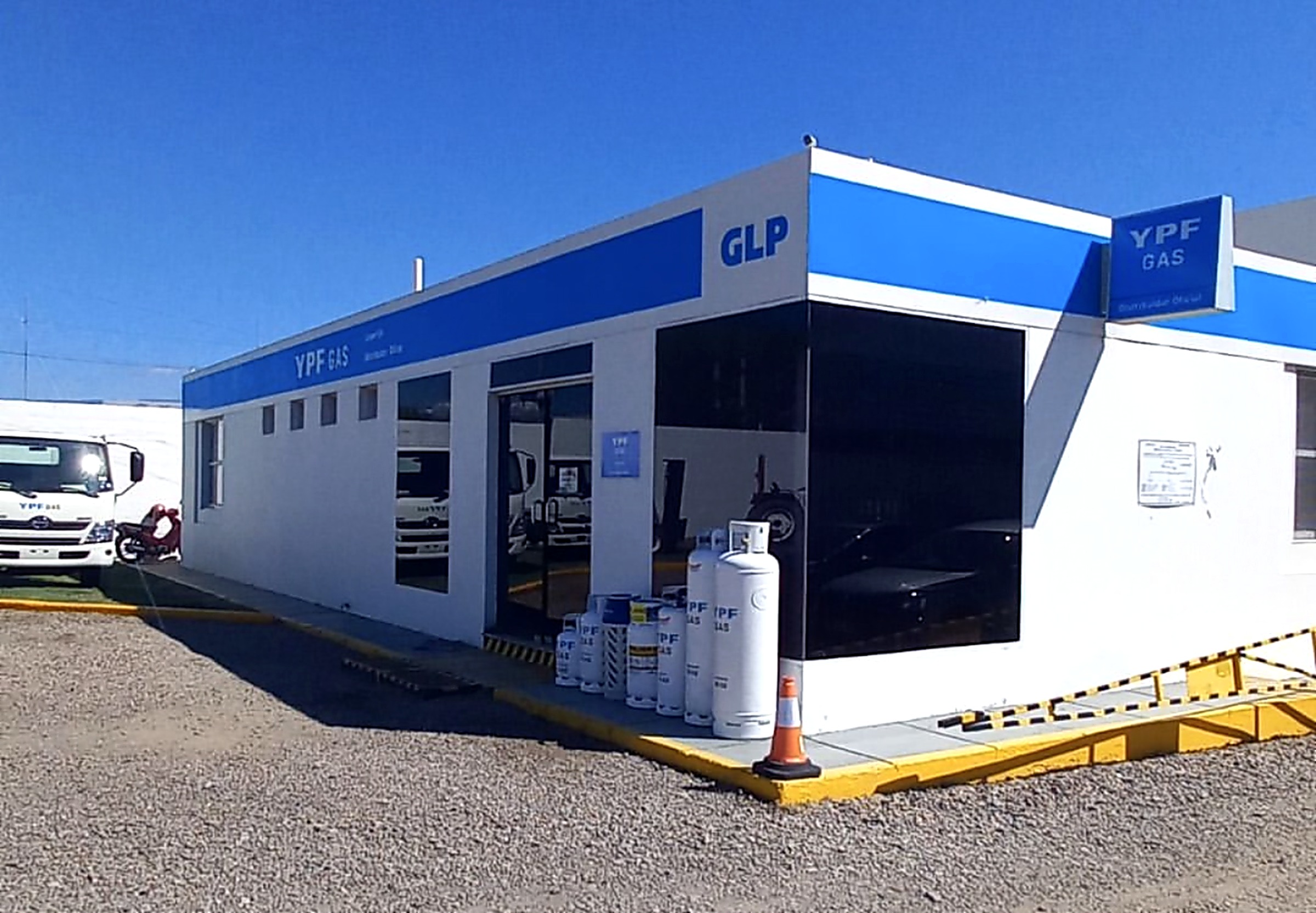 Local y depósito de YPF GAS Losper, Mendoza